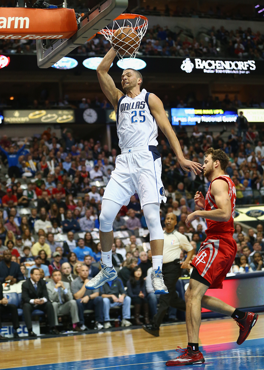 马刺队主帅调整战术,带领球队取得胜利 马刺队主帅调整战术,带领球队取得胜利