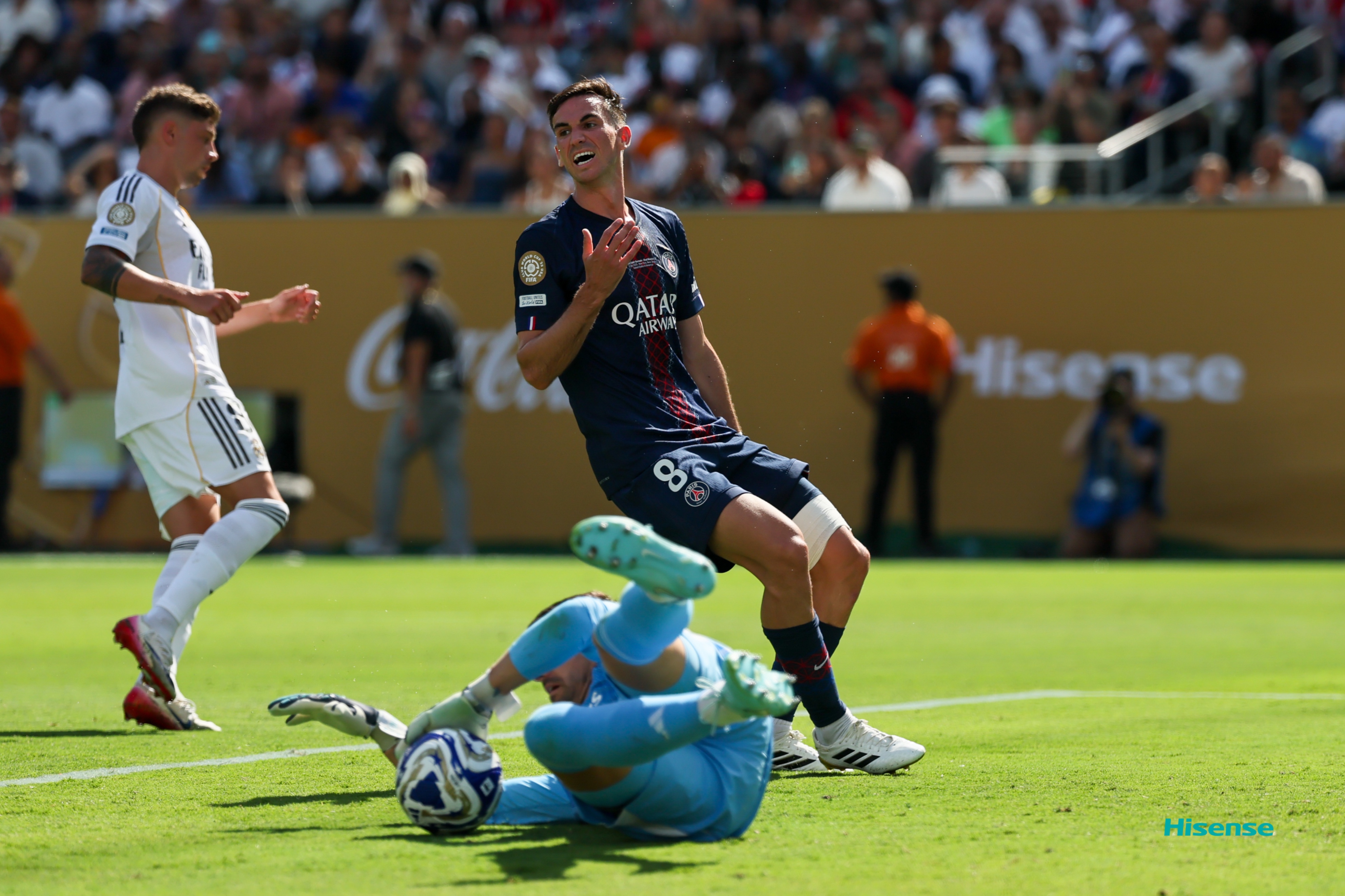 皇马多点开花，轻松战胜对手