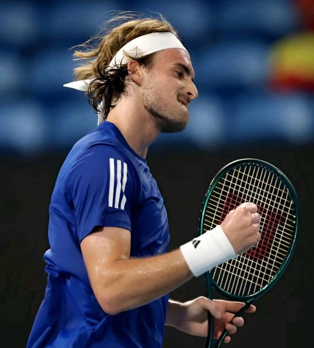 戴维斯杯险胜美网，西西帕斯惊艳四座