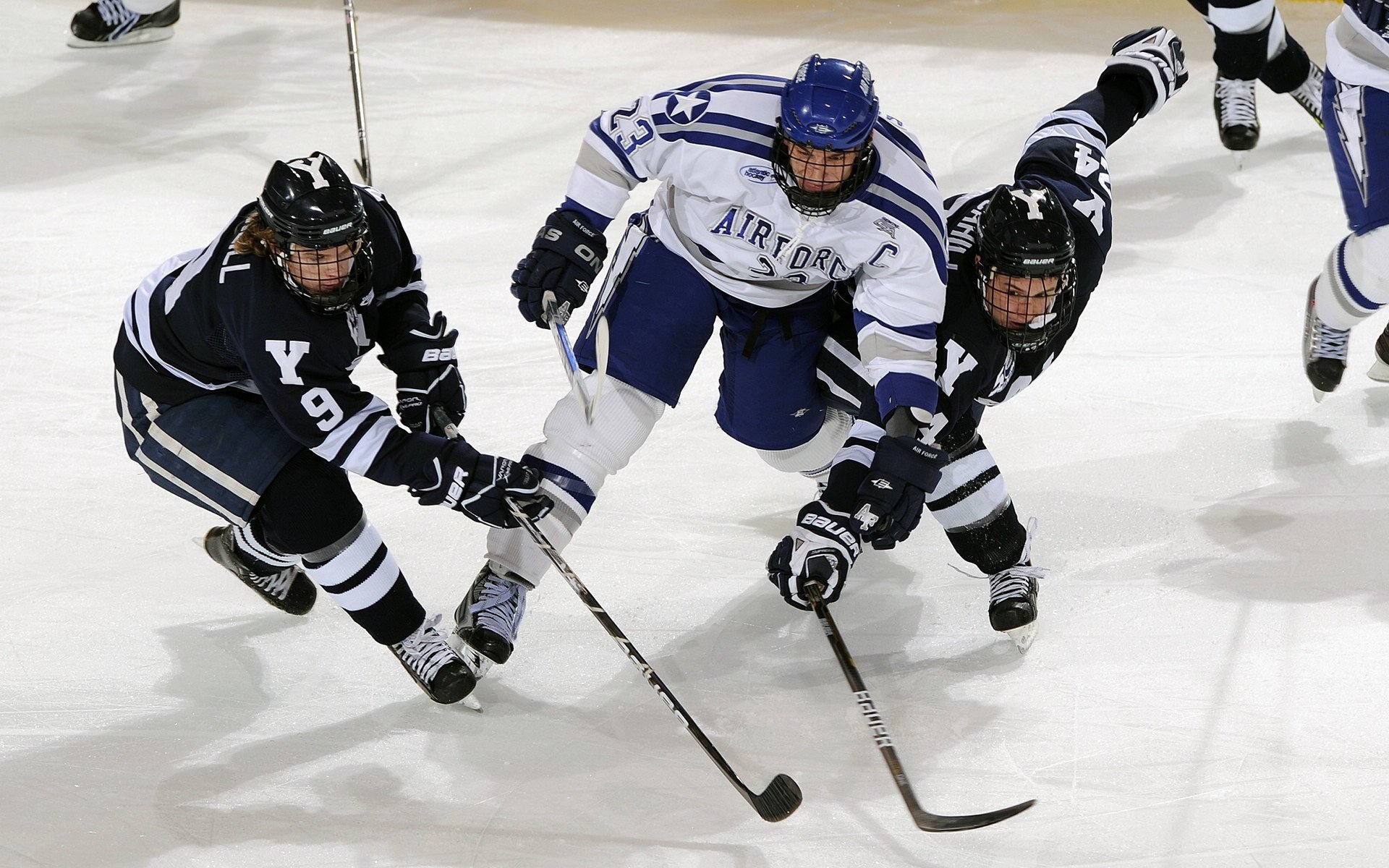 国王单节风暴锁定胜局，美加墨世界杯焦点战的预演与启示